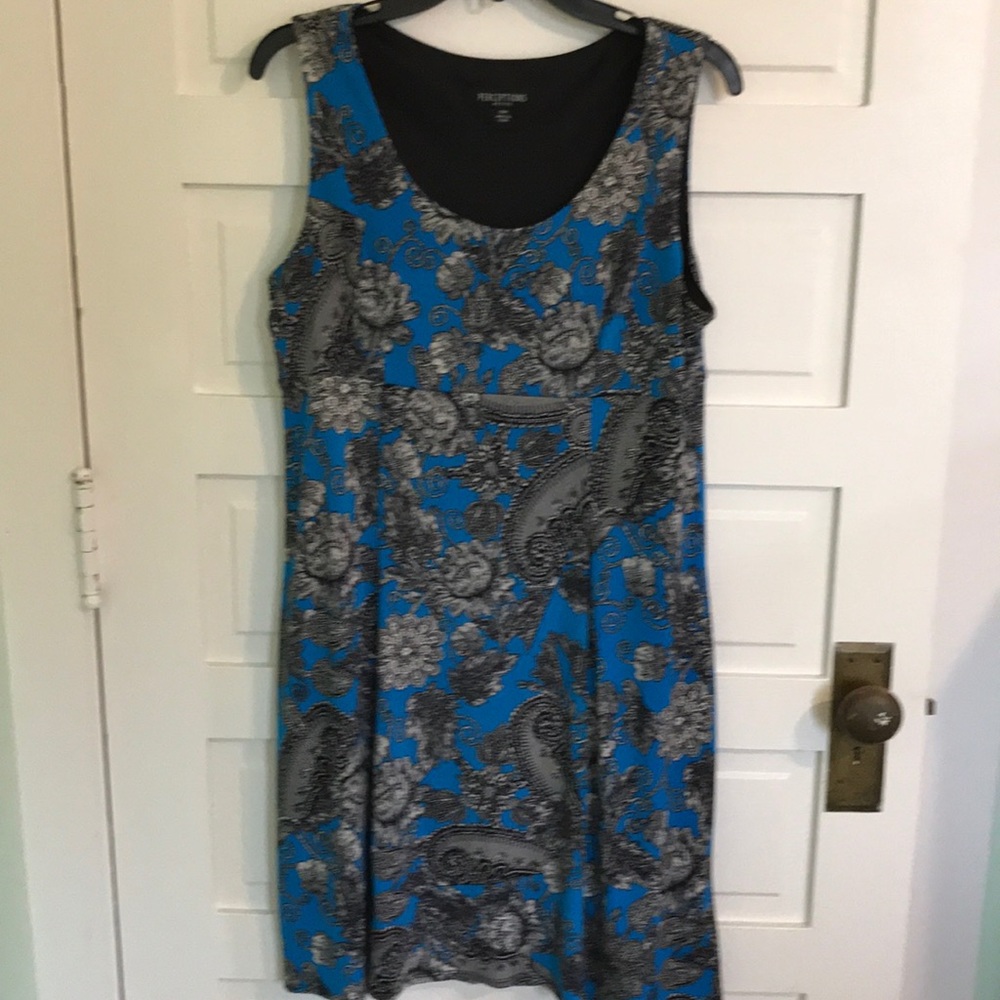 Dress - Picture 5 of 5